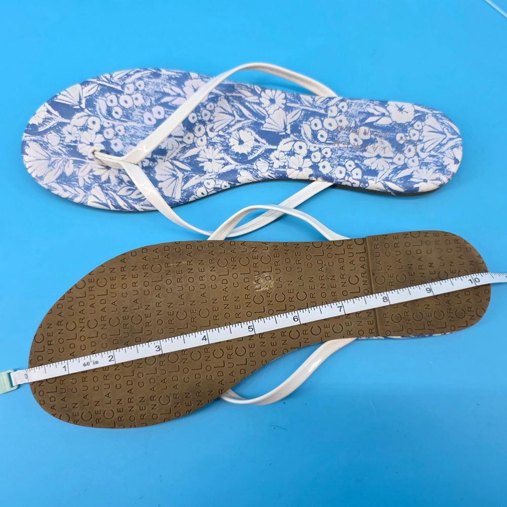 LC Lauren Conrad Blue Floral Flip Flop Sandals White Straps Flat Summer Shoes 9 - Picture 7 of 13